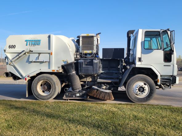 2002 Freightliner FC70 Cabover with Tymco 600 Street Sweeper | Mid Iowa ...
